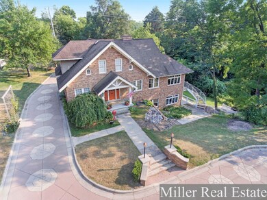 1106-W-Green-St-aerial-photo00002