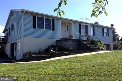 1275 Candice Ln, Chambersburg, PA 17201 - photo 3