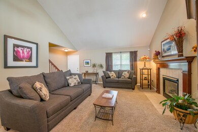 6_Living Room