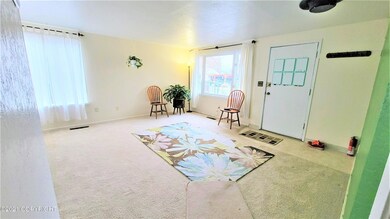 Living Room (2)