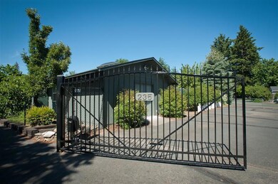 235 SW Central Ave, Grants Pass, OR 97526 - photo 2