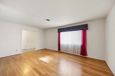 10422 Timberoak Dr, Houston, TX 77043 - photo 5