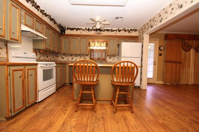 530 College Rd, Eunice, LA 70535 - photo 5