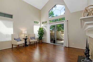 Large living room with vaulted ceilings and an abu