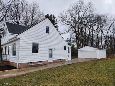 17824 Dalewood Ave, Maple Heights, OH 44137 - photo 2