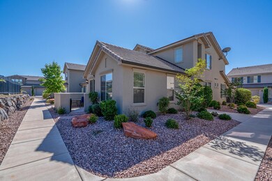 1915 E. Holiday Ln-002