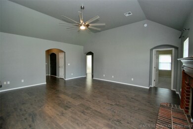 4944 S 204th East Ave, Broken Arrow, OK 74014 - photo 4