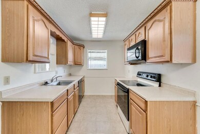 1916 Memphis Dr, Bedford, TX 76022 - photo 5