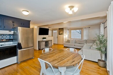 27 Miami St, West Springfield, MA 01089 - photo 5