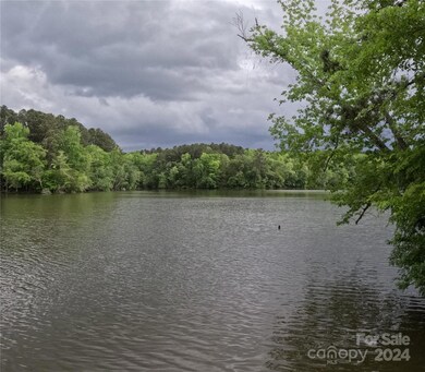 3111 Catawba Rd unit 8, Great Falls, SC 29055 - photo 3