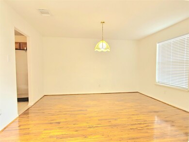 7902 Spring Fern Ln, Houston, TX 77040 - photo 5