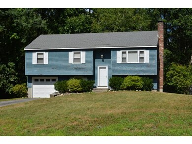 9 Justin Cir, Londonderry, NH 03053 - photo 2