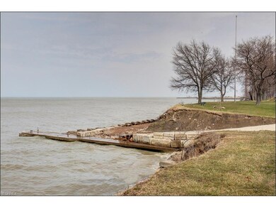 5465 E Lake Rd, Sheffield Lake, OH 44054 - photo 4