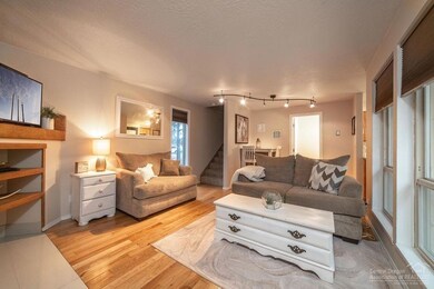 20390 Fairway Dr unit 3, Bend, OR 97702 - photo 2