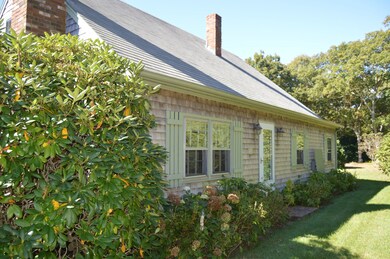 14 Galway Rd, Vineyard Haven, MA 02568 - photo 2