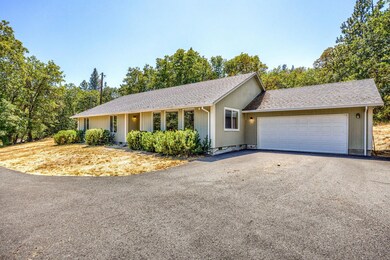 1090 Saratoga Way, Grants Pass, OR 97526 - photo 4