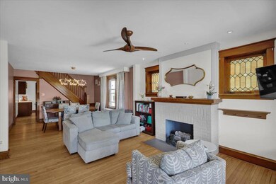 2123 Fairview St, Reading, PA 19609 - photo 2