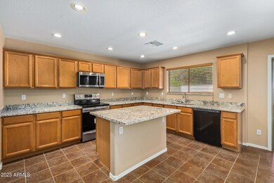 05 Kitchen