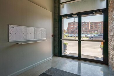 225_n_4th_203-4