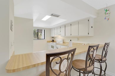 1600 NE Dixie Hwy unit 10-203, Jensen Beach, FL 34957 - photo 5