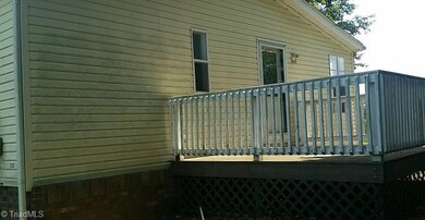 5096 Waynick Meadow Rd, Asheboro, NC 27205 - photo 2