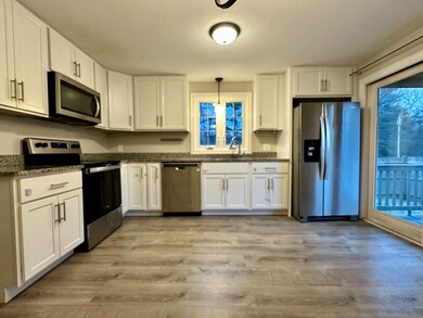 31 Douglas Dr unit 31, East Bridgewater, MA 02333 - photo 2