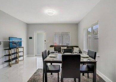 1526 NE 110th St unit B, Miami, FL 33161 - photo 7