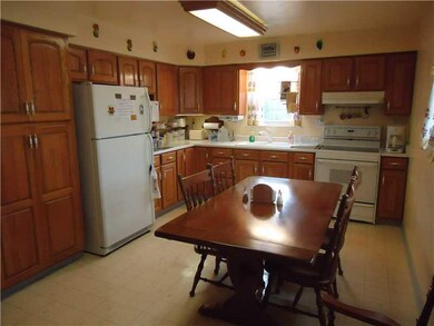 Kitchen. QUALITY KITCHEN