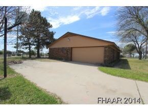 1505 Hillside St, Copperas Cove, TX 76522 - photo 2