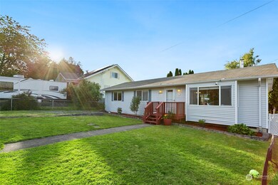 2905 15th St, Everett, WA 98201 - photo 2