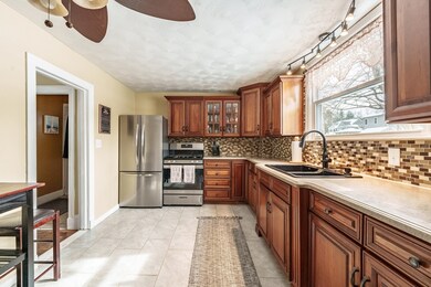 277 Dwight Rd, Springfield, MA 01108 - photo 6