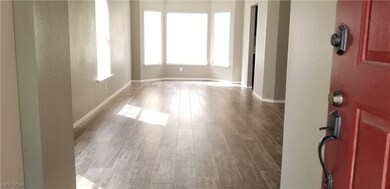 9045 Cypress Point Way, Las Vegas, NV 89117 - photo 4