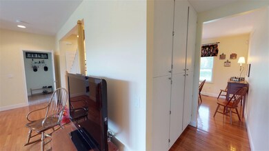 125 Catamount Rd unit 9B, Hartford, VT 05001 - photo 7