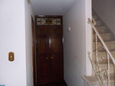 565 Fernwood Ave, Saint Clair, PA 17970 - photo 3