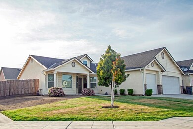 3025 N Pearwood Ave, Fresno, CA 93727 - photo 2