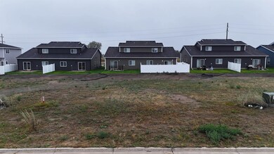 2409/2413 Landmark Dr unit 2413 Landmark Drive, Minot, ND 58703 - photo 4