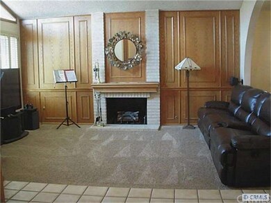 Livingroom from entry