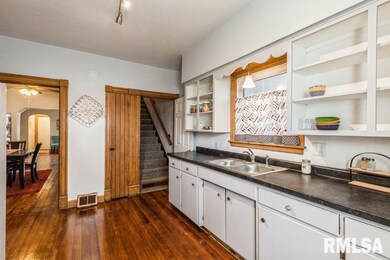 1461 W 7th St, Davenport, IA 52802 - photo 7