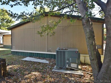 304 W Delaware St, Cleveland, OK 74020 - photo 5