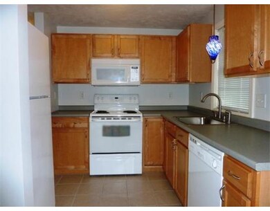 84 Valleyview Dr unit 84, Fitchburg, MA 01420 - photo 3