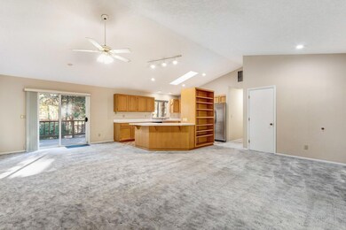 61334 Wecoma Ct, Bend, OR 97702 - photo 6