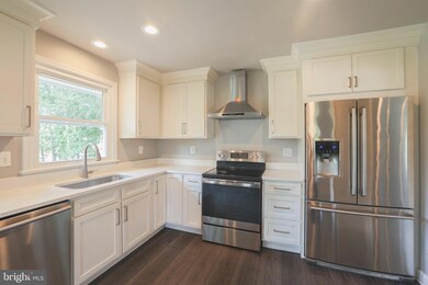 21441 Potomac View Rd, Sterling, VA 20164 - photo 5