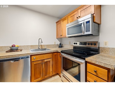 6908 N Philadelphia Ave unit 6908, Portland, OR 97203 - photo 7