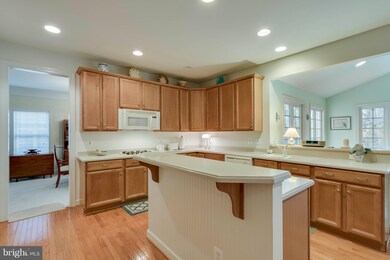 16644 Radcliffe Ln, Woodbridge, VA 22191 - photo 7