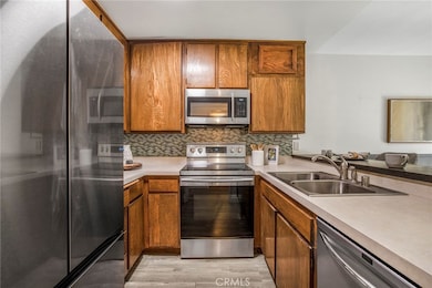 939 W Pine St unit 44, Upland, CA 91786 - photo 4