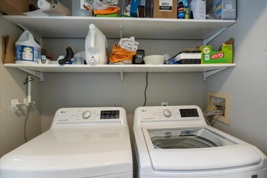 12-244 Bluff Blvd 4B - 8