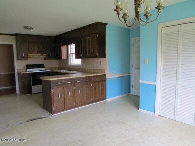 5. BREAKFAST AREA