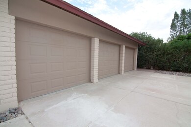 3-car garage