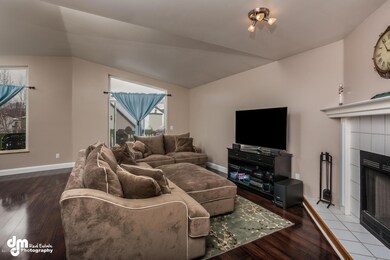 8570 Ridgeway Ave Anchorage AK-large-004