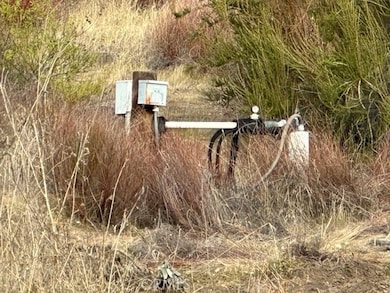 52747 Smith Rd, Bradley, CA 93426 - photo 3